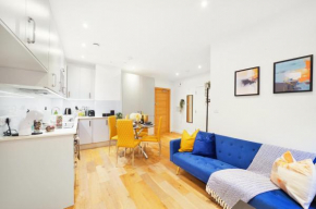 Grand Studio Apartments in Feltham